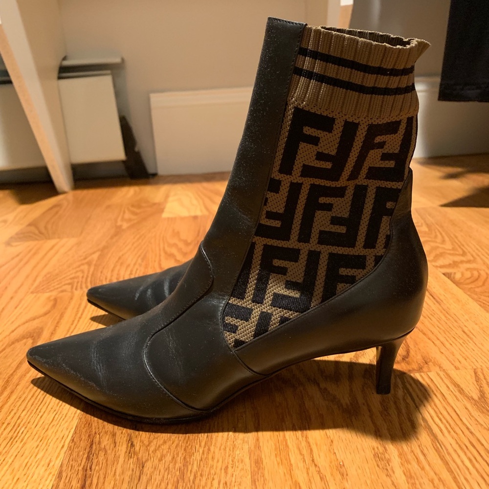 Fendi Rockoko Ankle Boot Dark Brown Leather 39.5
